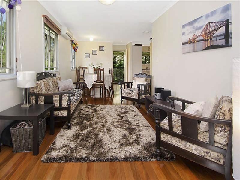 8 Julia Street, Wavell Heights QLD 4012