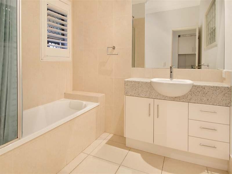 39 Webster Avenue, Hendra QLD 4011