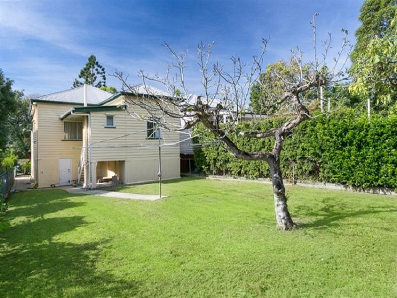 61 Khartoum Street, Gordon Park QLD 4031