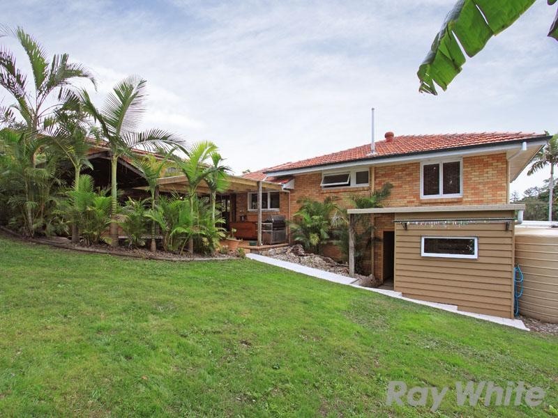 8 Gemalla Street, Stafford Heights QLD 4053