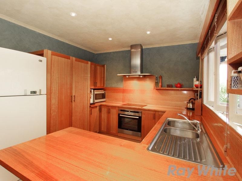 8 Gemalla Street, Stafford Heights QLD 4053