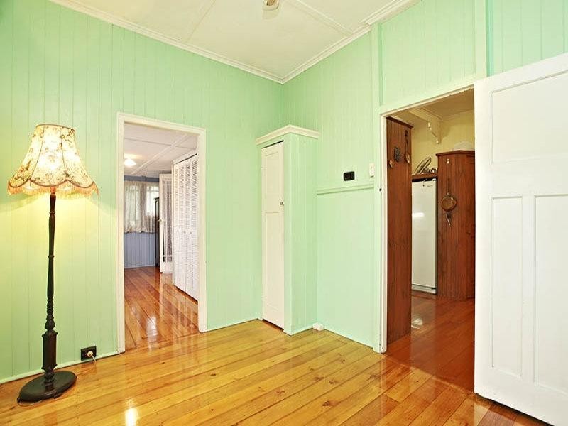 32 Grange Road, Grange QLD 4051