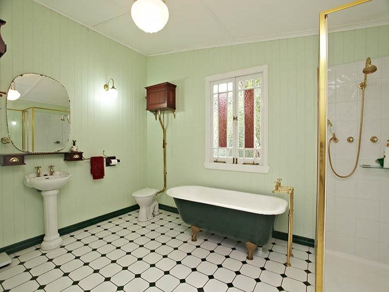 32 Grange Road, Grange QLD 4051