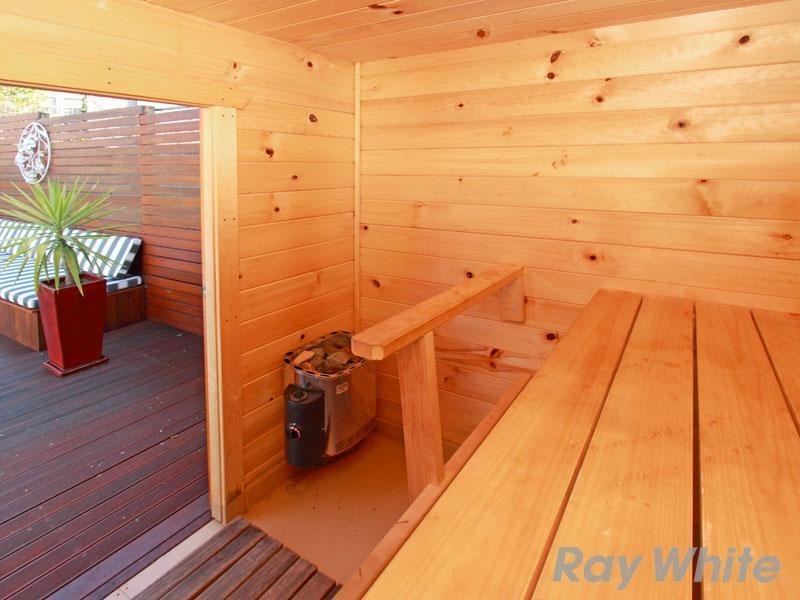 30 Hagman Street, Stafford Heights QLD 4053