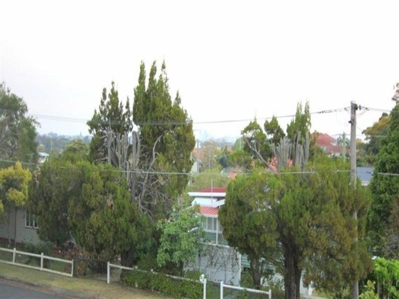 31 Tathra Street, Stafford QLD 4053