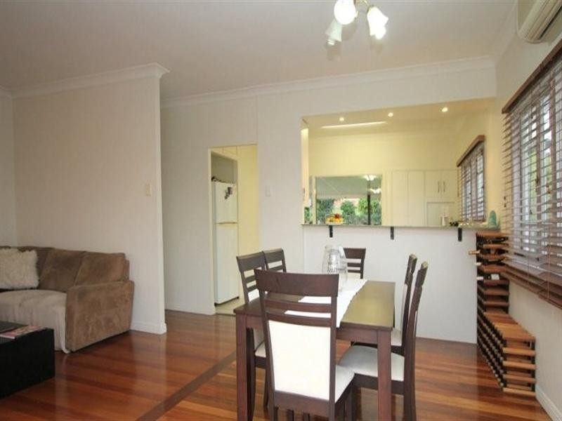 31 Tathra Street, Stafford QLD 4053