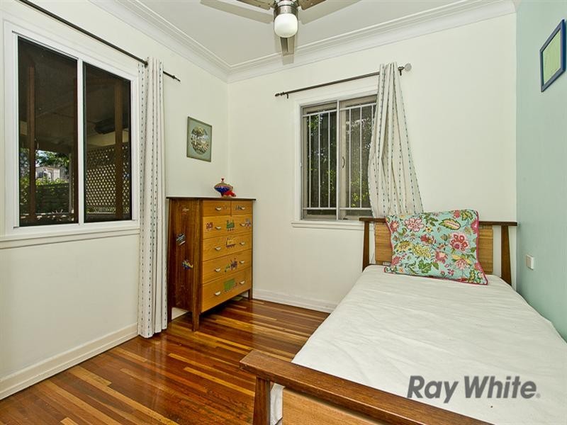 16 Simla Avenue, Geebung QLD 4034