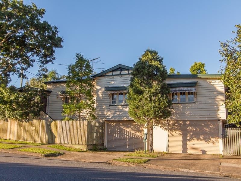 14 Howard Street, Grange QLD 4051