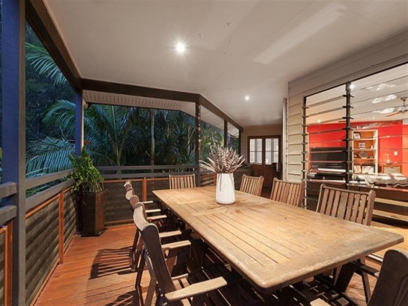 25 Hackett Street, Ashgrove QLD 4060