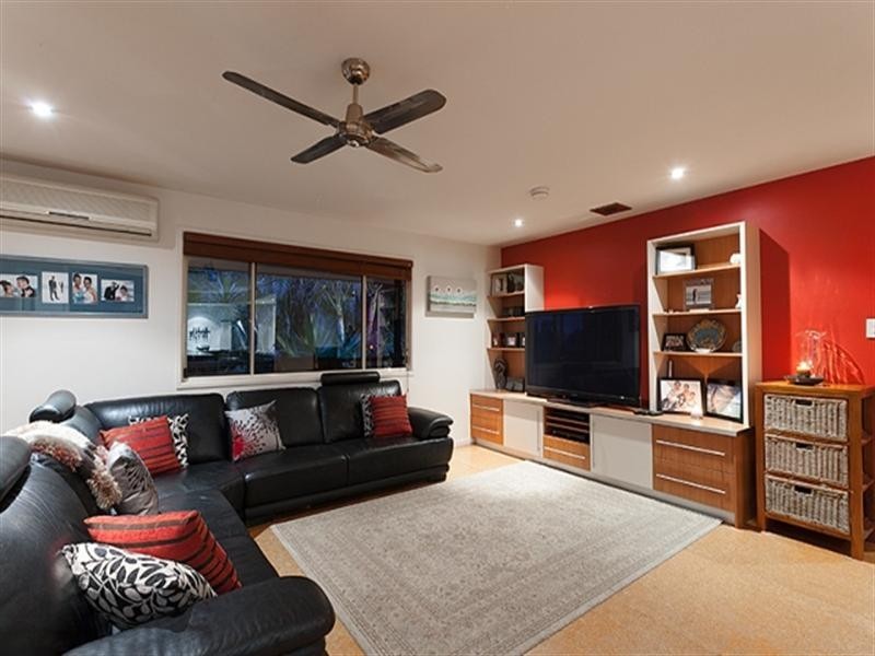 25 Hackett Street, Ashgrove QLD 4060