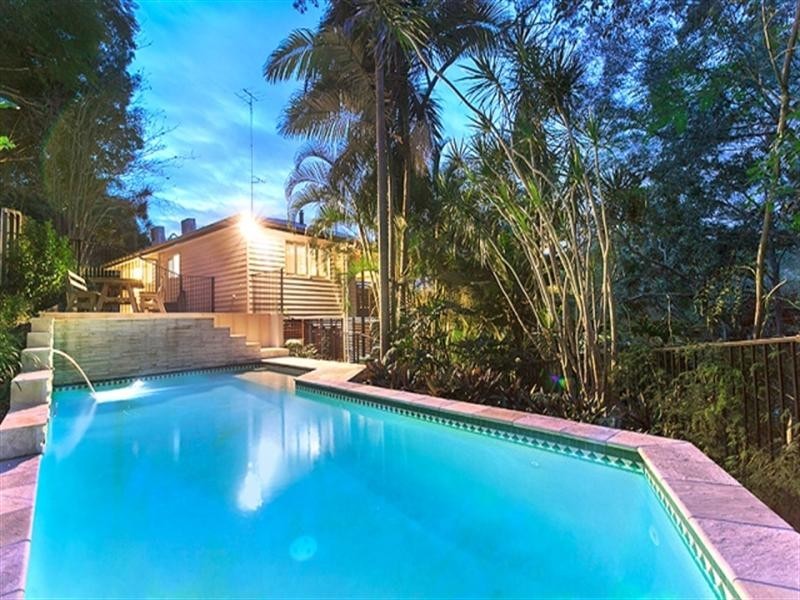 25 Hackett Street, Ashgrove QLD 4060