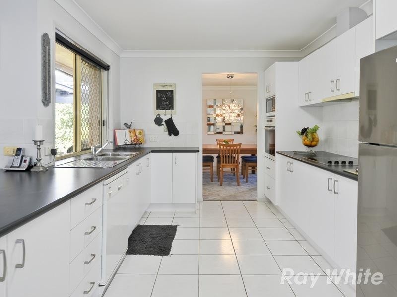 2 Explorer Drive, Albany Creek QLD 4035