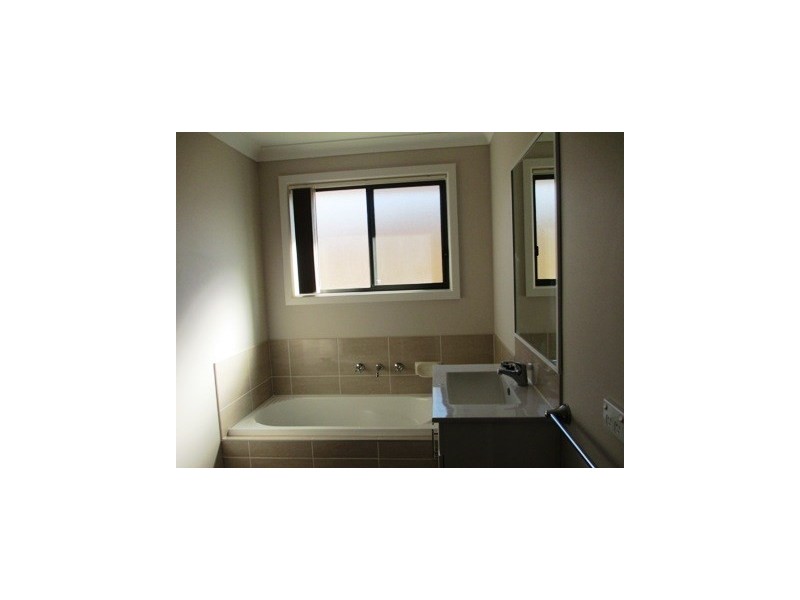 13B Nutans Crest, South Nowra NSW 2541