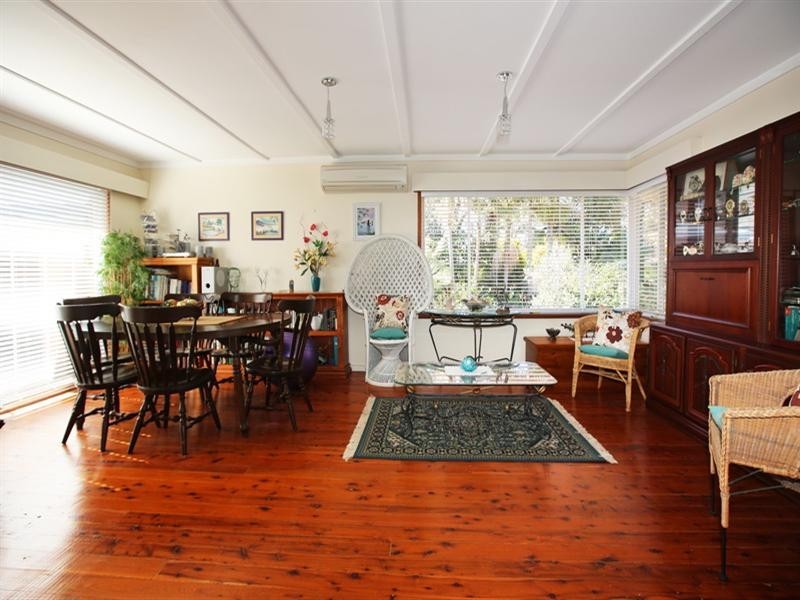 12 Lyrebird Drive, Nowra NSW 2541