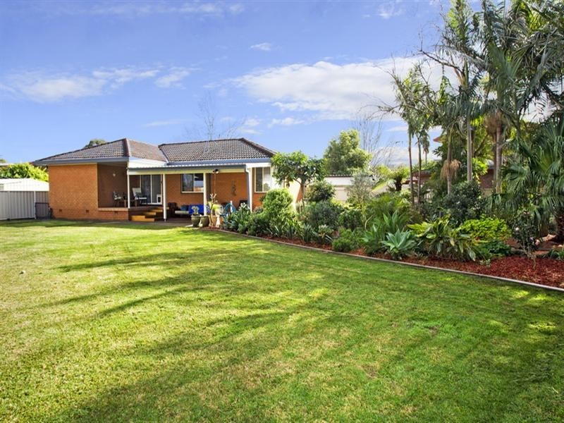 12 Lyrebird Drive, Nowra NSW 2541