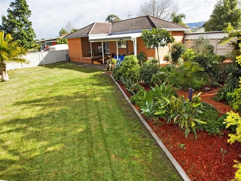 12 Lyrebird Drive, Nowra NSW 2541