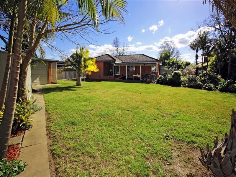 12 Lyrebird Drive, Nowra NSW 2541
