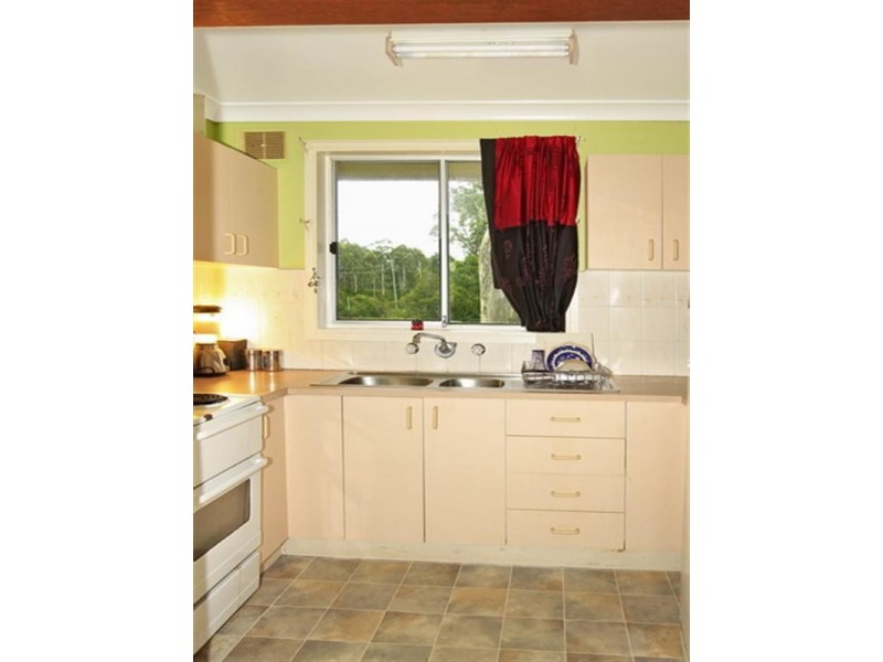 15 Elyard Drive, Nowra NSW 2541
