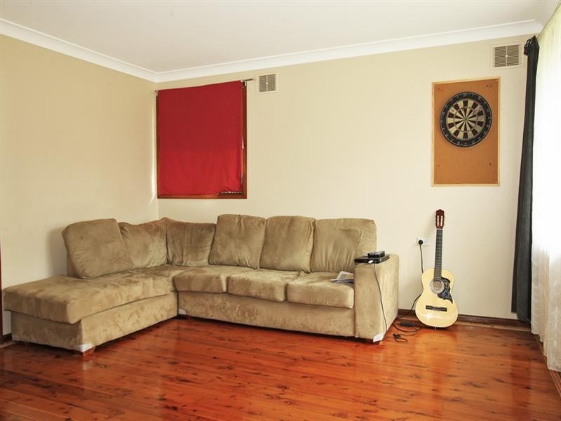 15 Elyard Drive, Nowra NSW 2541