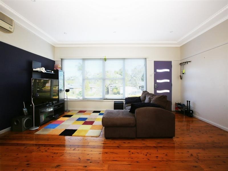 7 Turley Avenue, Bomaderry NSW 2541