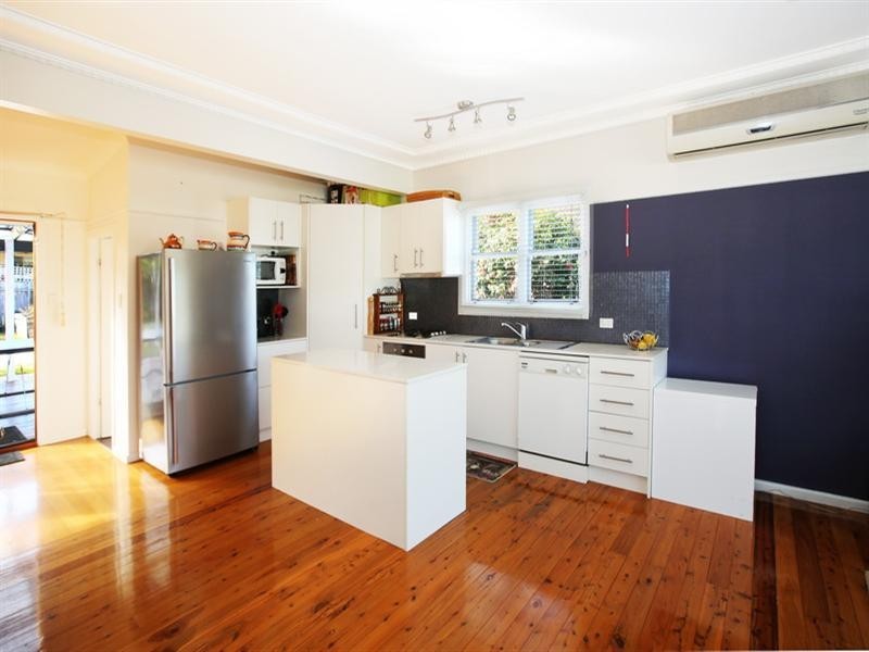 7 Turley Avenue, Bomaderry NSW 2541