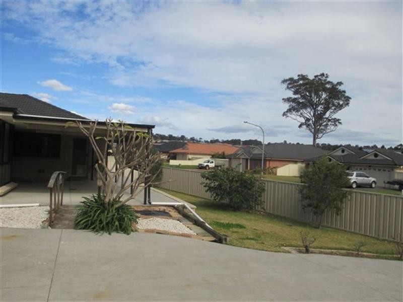 50 Burradoo Crescent, Nowra NSW 2541