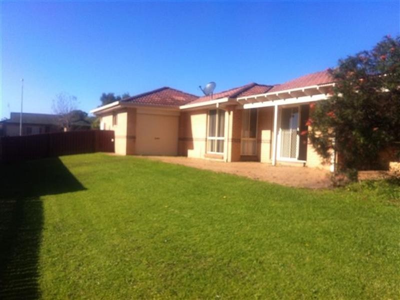 15 Illawarra Circuit, Worrigee NSW 2540