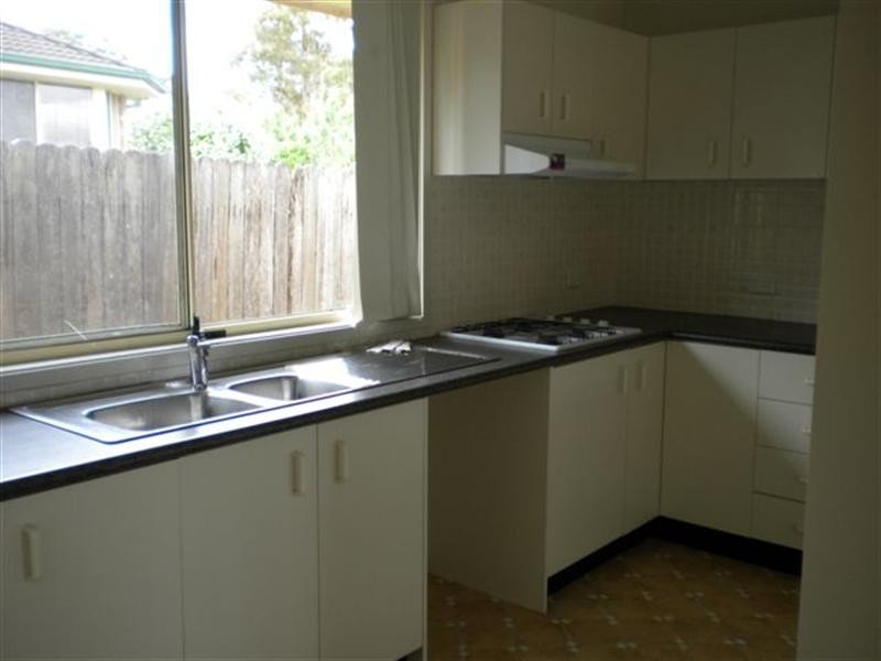 15 Illawarra Circuit, Worrigee NSW 2540