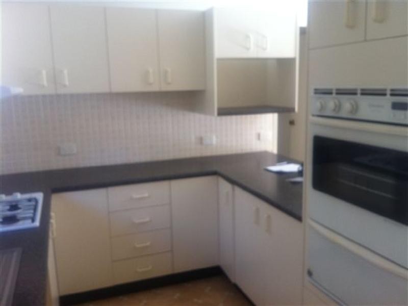 15 Illawarra Circuit, Worrigee NSW 2540