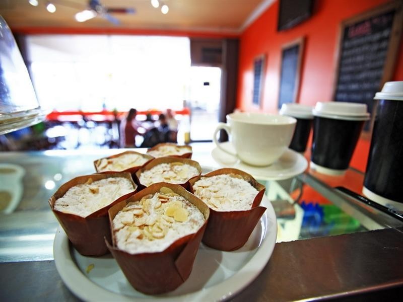 Shop 2, 9 McMahons Road, North Nowra NSW 2541