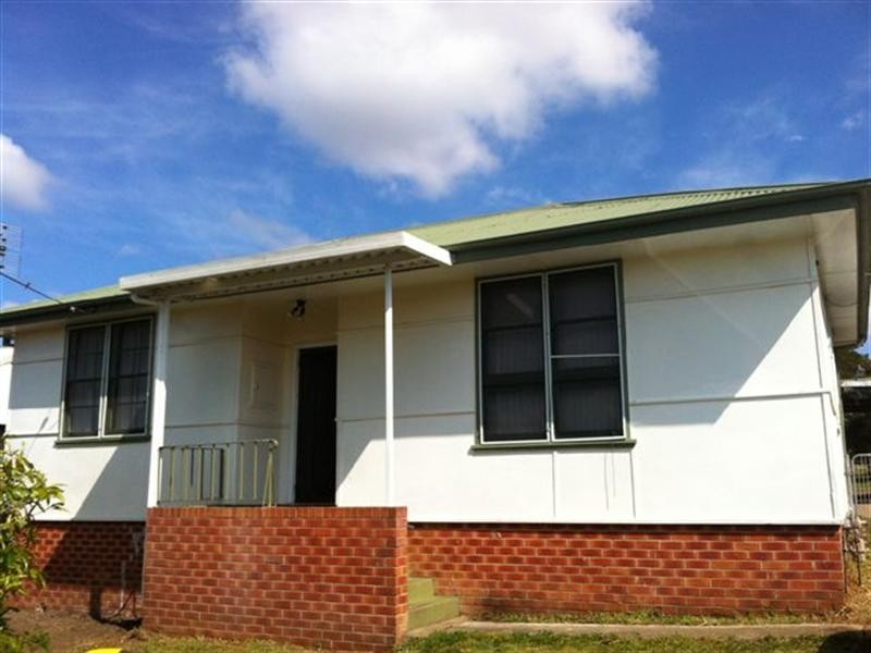 9 Elizabeth Avenue, Nowra NSW 2541