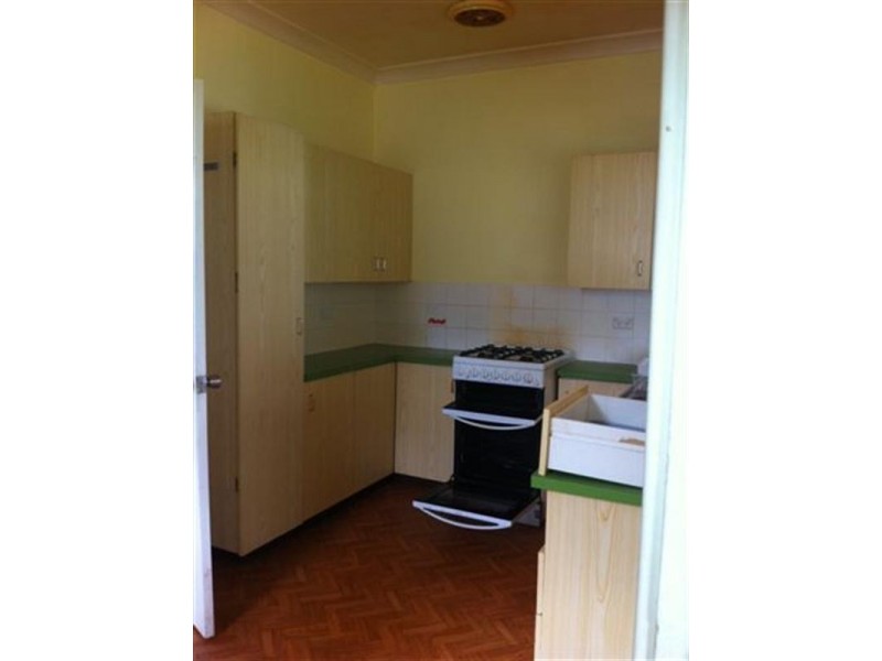 9 Elizabeth Avenue, Nowra NSW 2541