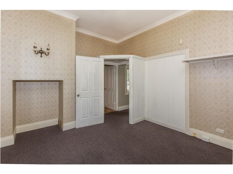 77 Osborne Street, Nowra NSW 2541