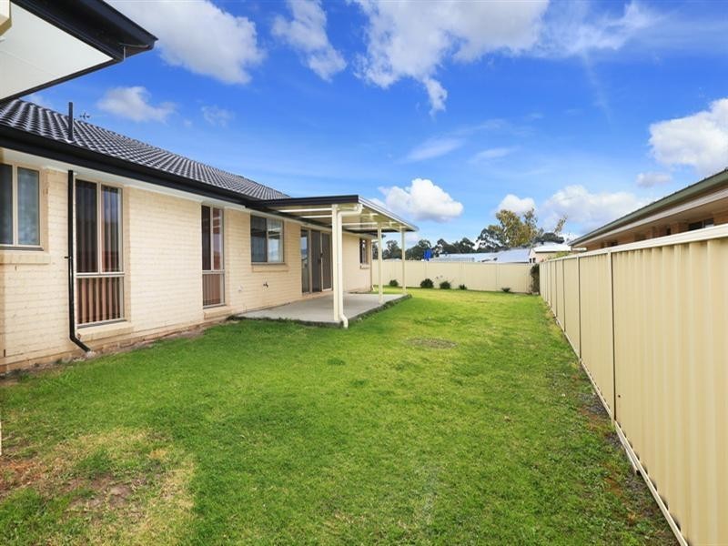 14 Carrington Park Drive, Worrigee NSW 2540