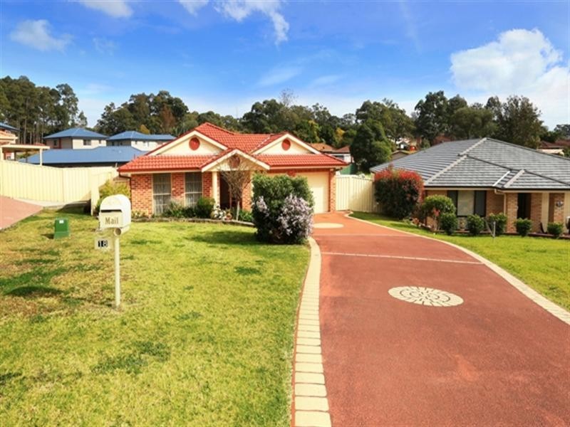 18 Cornelius Place, Nowra NSW 2541