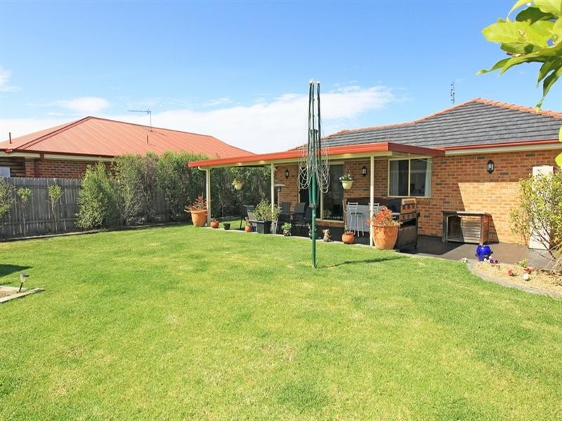 11 Juniper Place, Worrigee NSW 2540