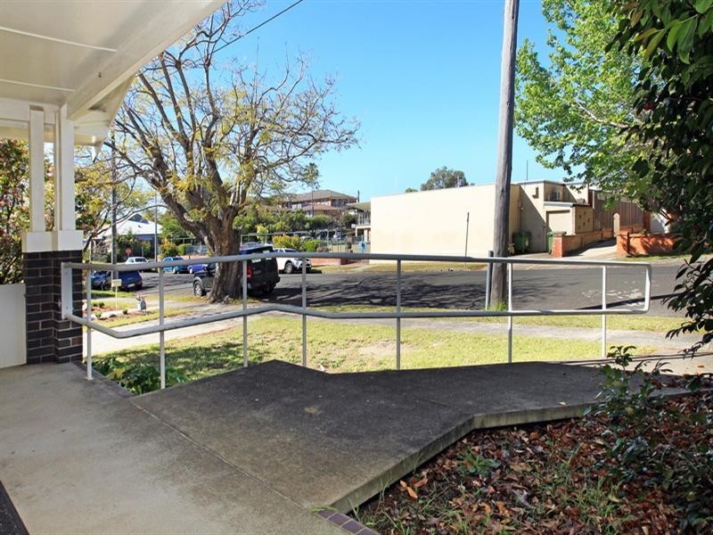 35 Junction Street, Nowra NSW 2541