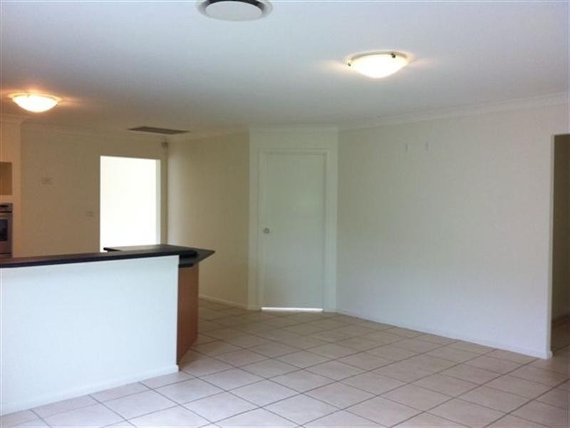 6 Bluegum Way, North Nowra NSW 2541