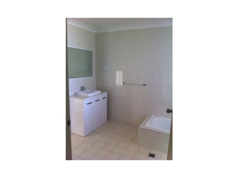 1/1 Palm Lily, Worrigee NSW 2540