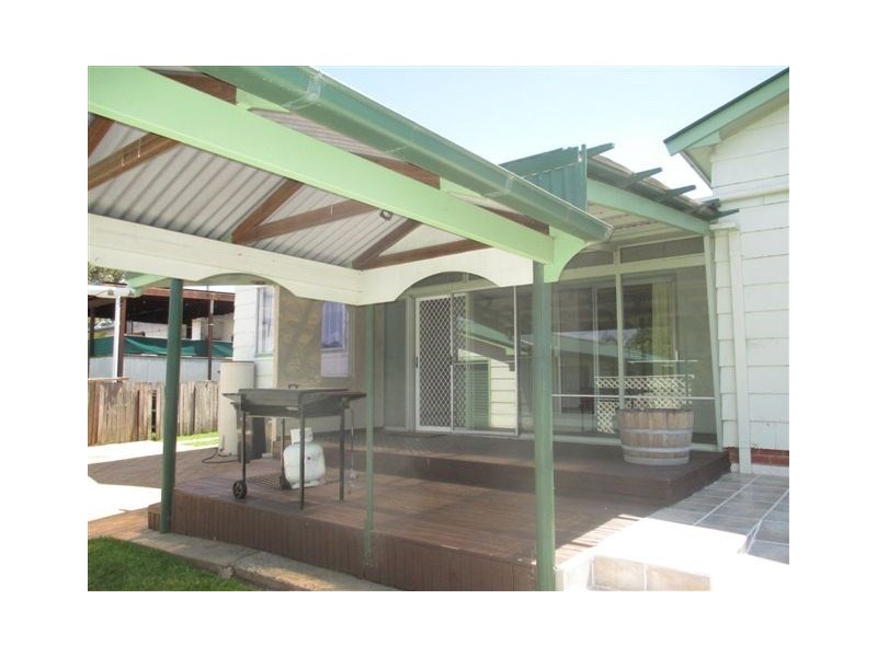 18 Plunkett Street, Nowra NSW 2541