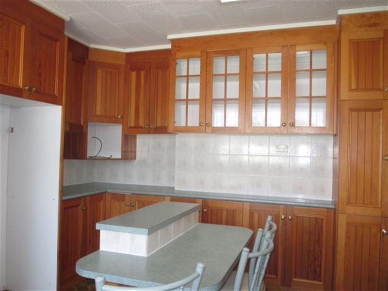 18 Plunkett Street, Nowra NSW 2541