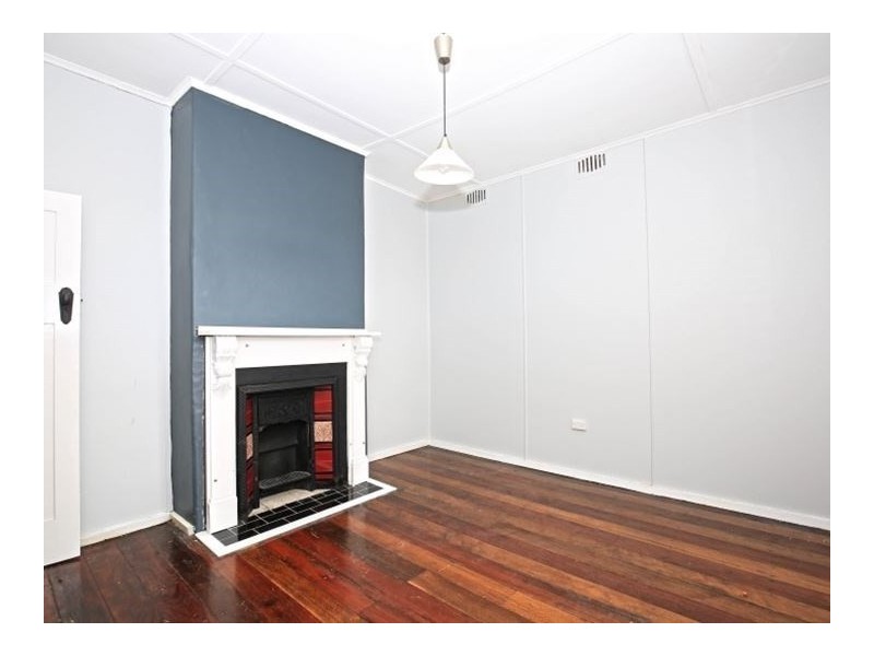 12 Bunberra Street, Bomaderry NSW 2541