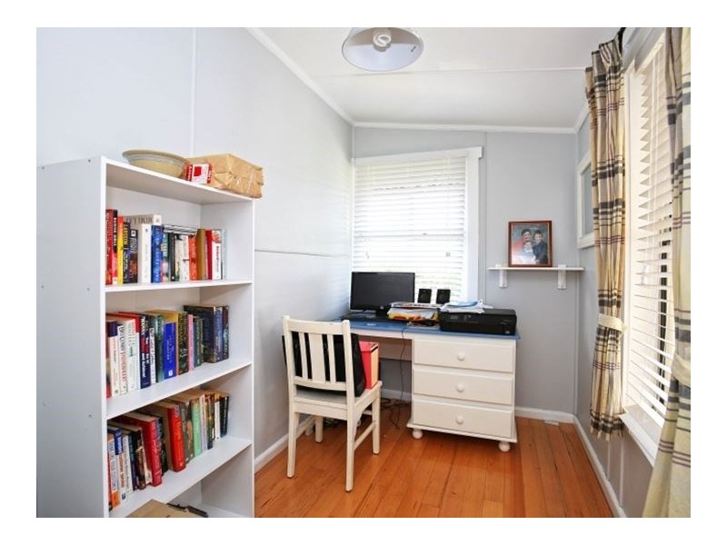 12 Bunberra Street, Bomaderry NSW 2541