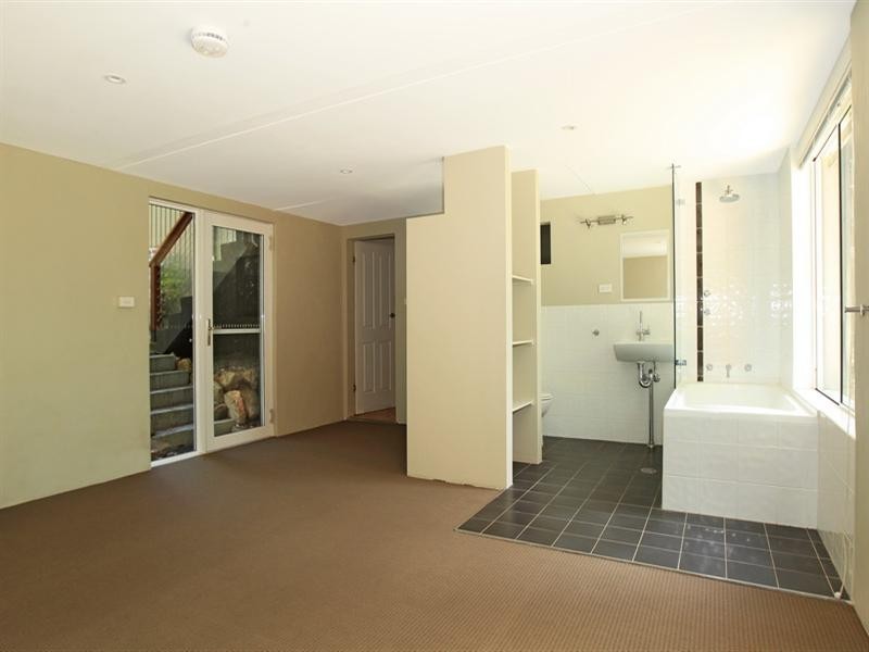 76 Walsh Crescent, North Nowra NSW 2541