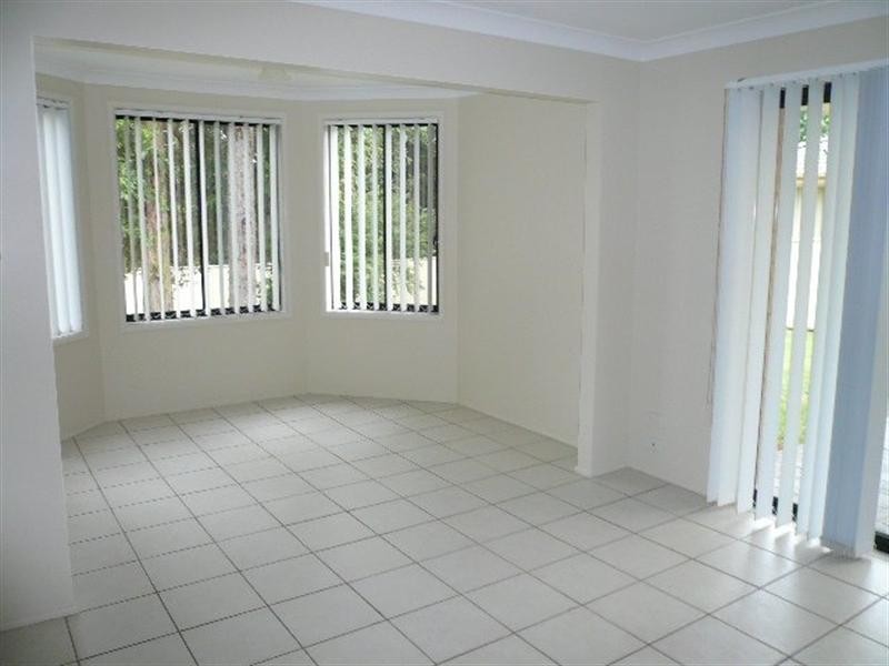 43 Gardenia Crescent, Bomaderry NSW 2541