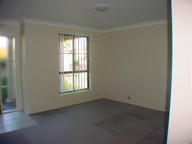 43 Gardenia Crescent, Bomaderry NSW 2541