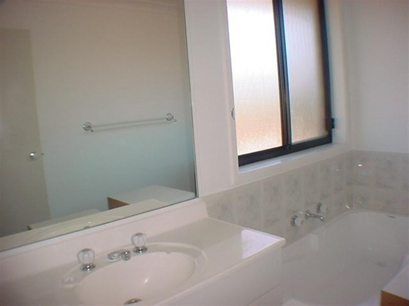 43 Gardenia Crescent, Bomaderry NSW 2541