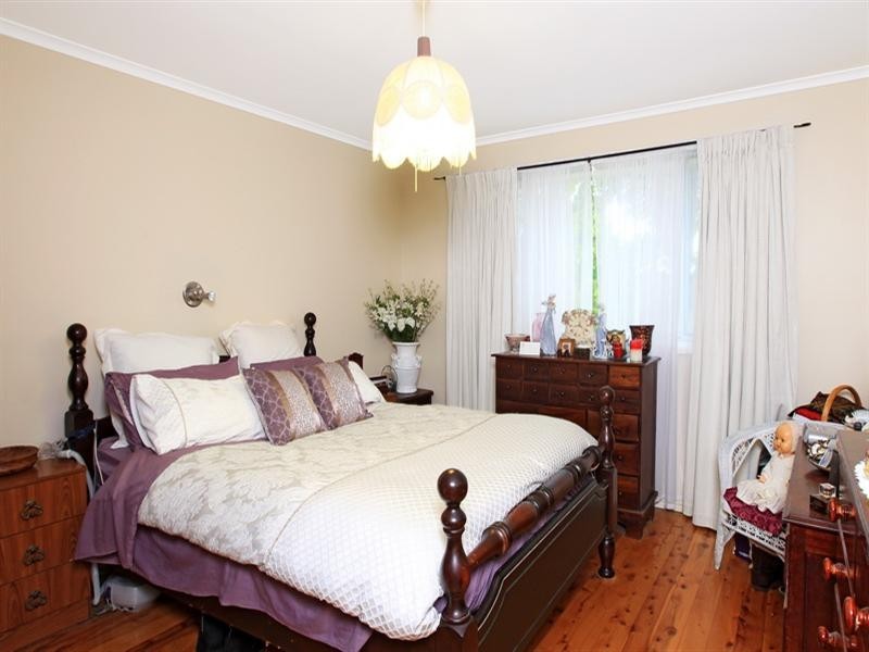 11 Kahlua Crescent, Bomaderry NSW 2541