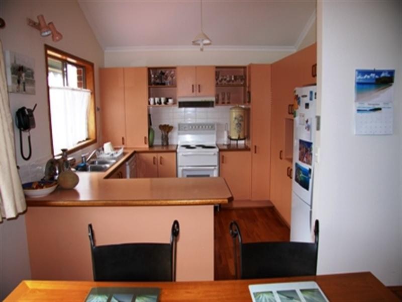 124 Yurunga Drive, North Nowra NSW 2541