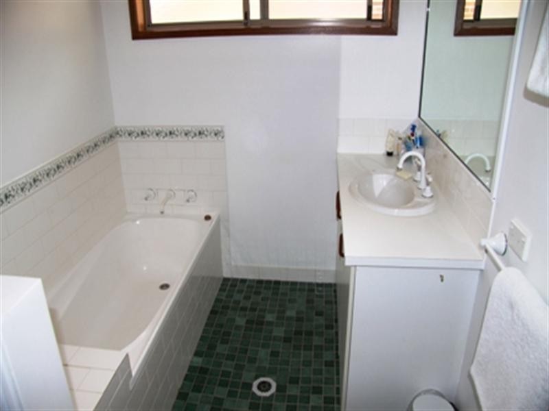 124 Yurunga Drive, North Nowra NSW 2541